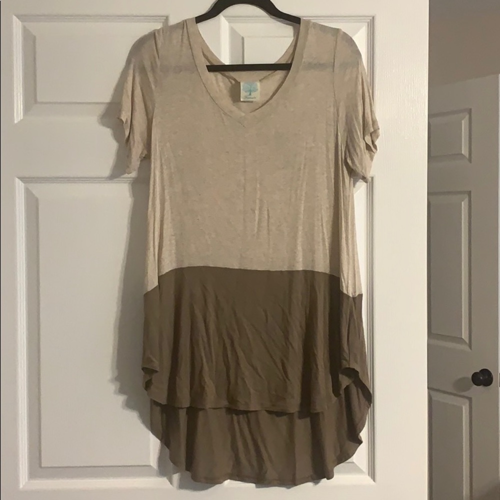 V-neck shirt